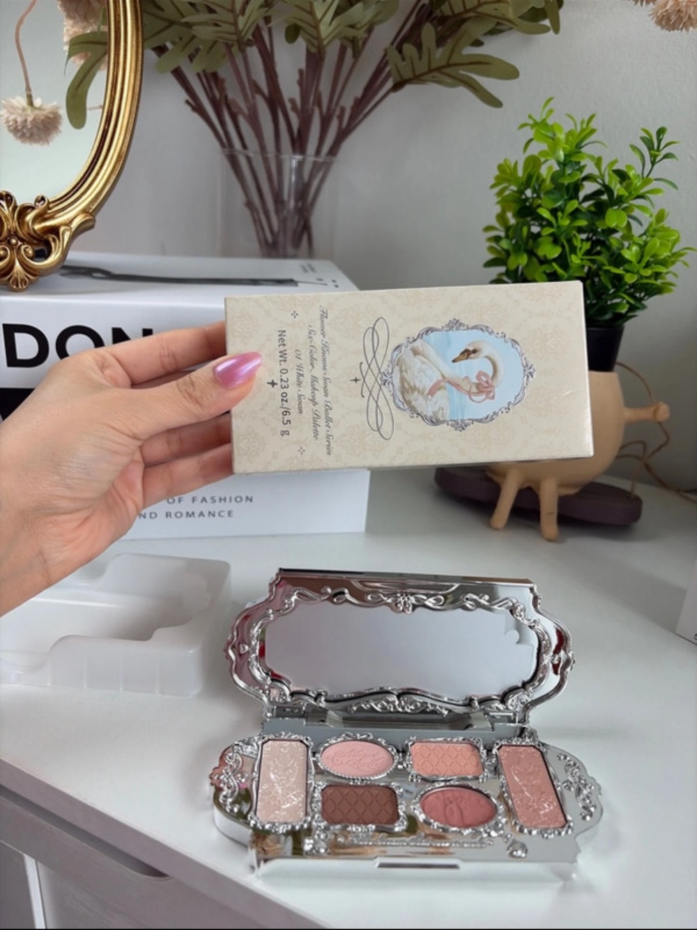Flower knows Pink Eyeshadow Palette - Elegant Shimmer & Matte Shades